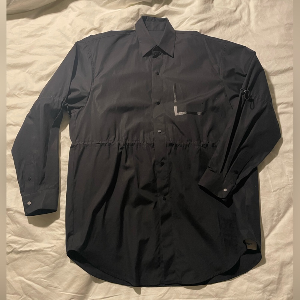 JNBY oversized swing bottom tech blouse in black